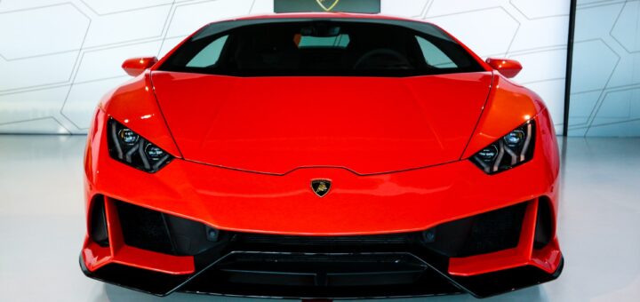 Lamborghini stopper produktionen på grund af corona